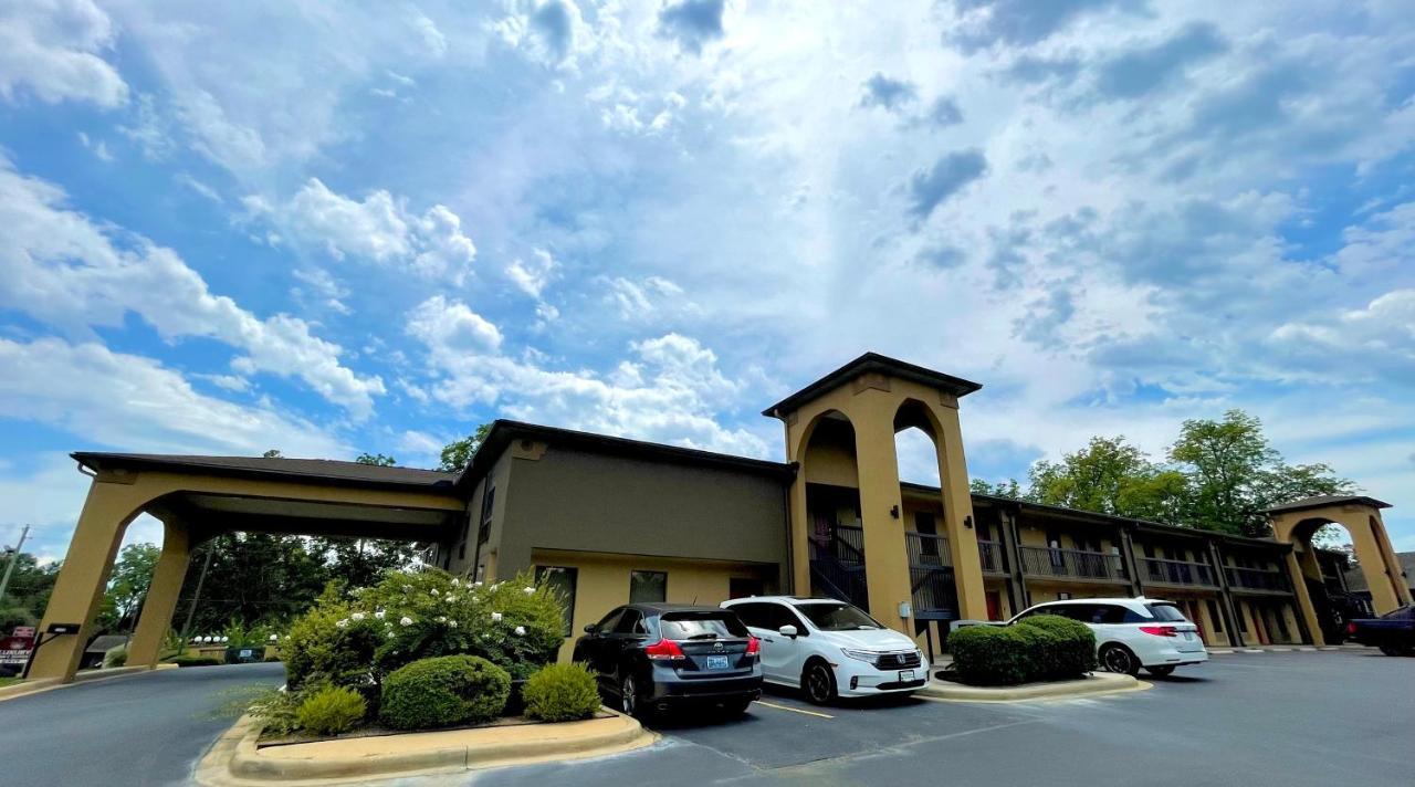 Luxury Inn & Suites Selma Εξωτερικό φωτογραφία