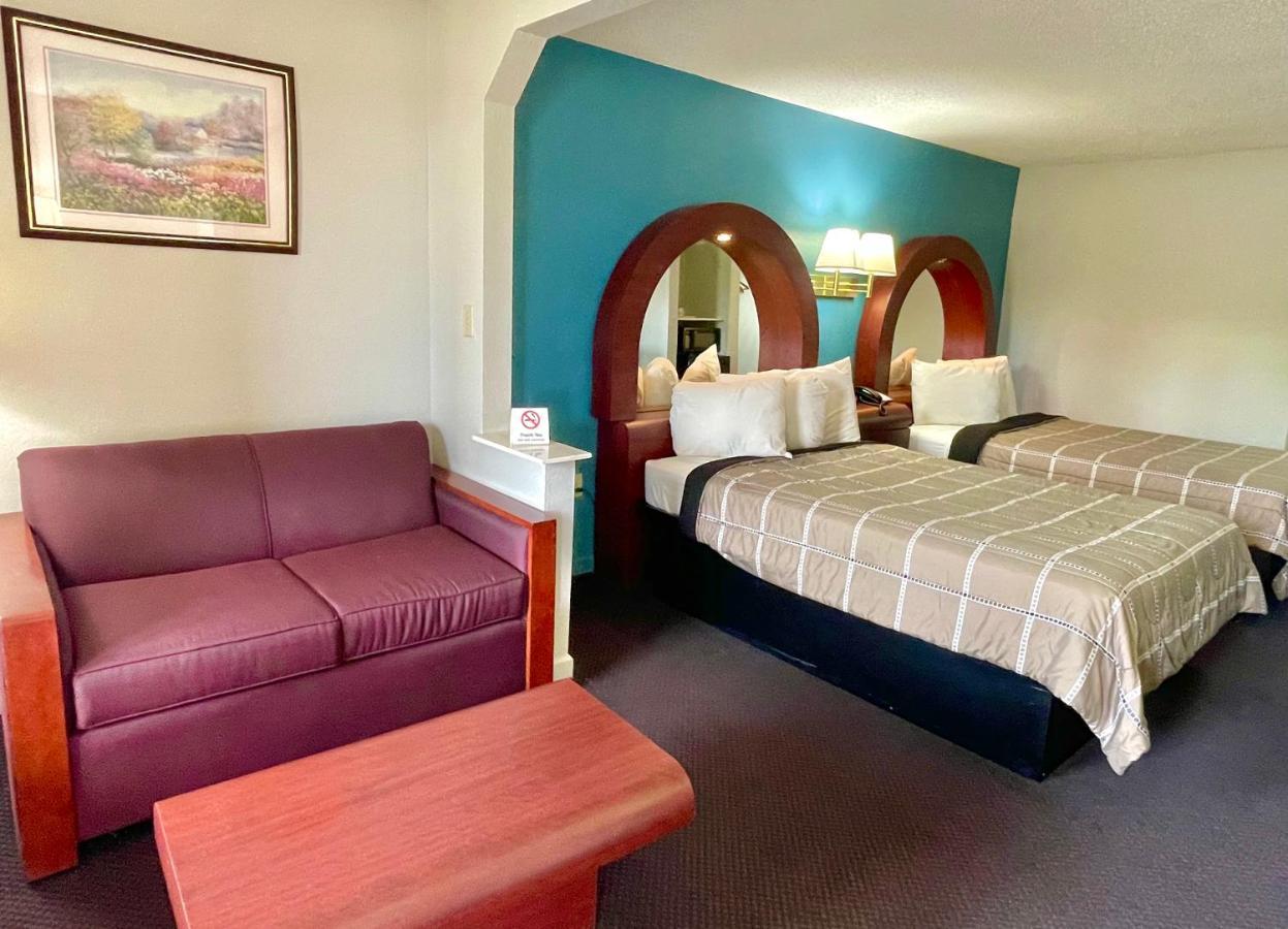 Luxury Inn & Suites Selma Εξωτερικό φωτογραφία