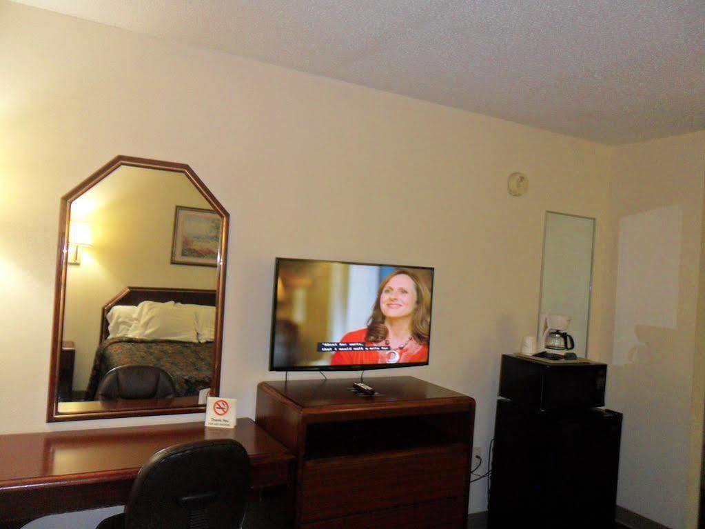 Luxury Inn & Suites Selma Εξωτερικό φωτογραφία
